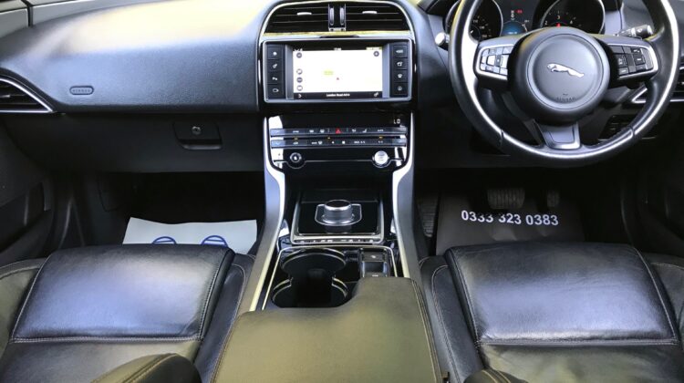 Jaguar XE 2.0d Prestige Auto AWD Euro 6 (s/s) 4dr
