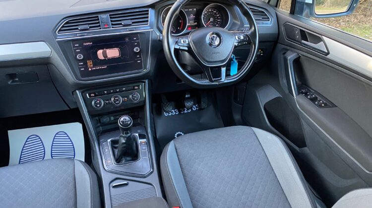 Volkswagen Tiguan 2.0 TDI SE Navigation Euro 6 (s/s) 5dr